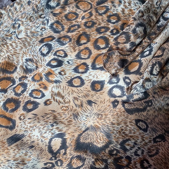 Bcx medium leopard print halter top - Picture 4 of 4